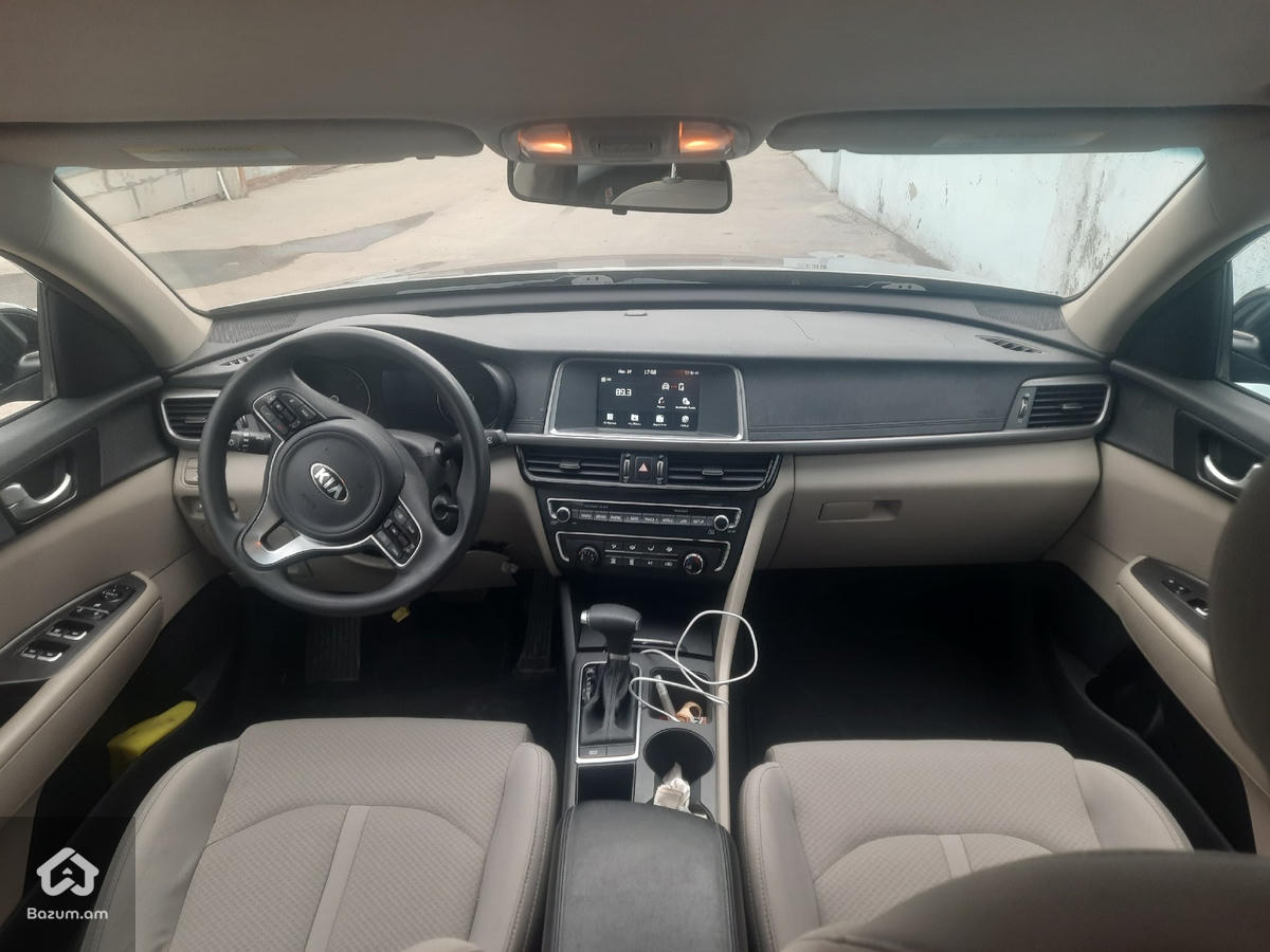 kia Optima - image 6