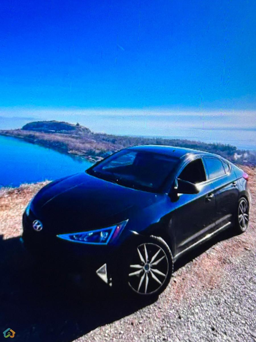 Hundai Elantra - image 17