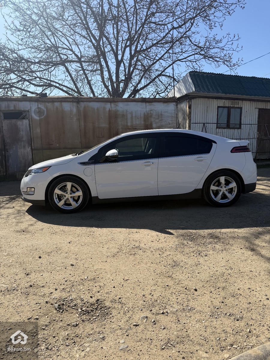Chevrolet volt 2013 - image 3