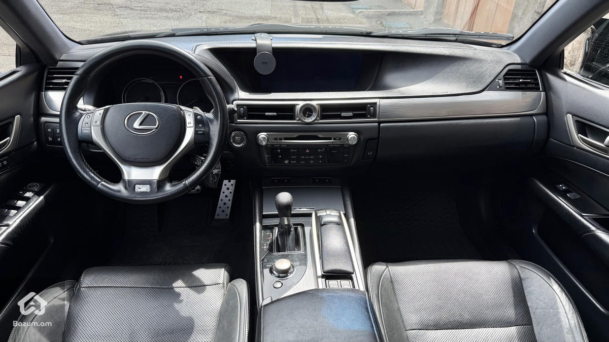 Lexus GS F sport - image 6
