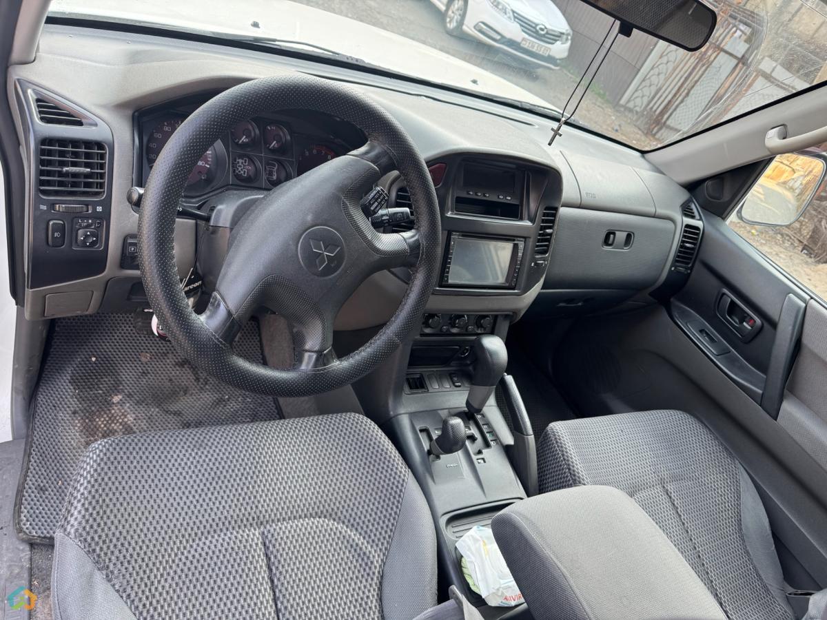 Mitsubishi Pajero 3 - image 4