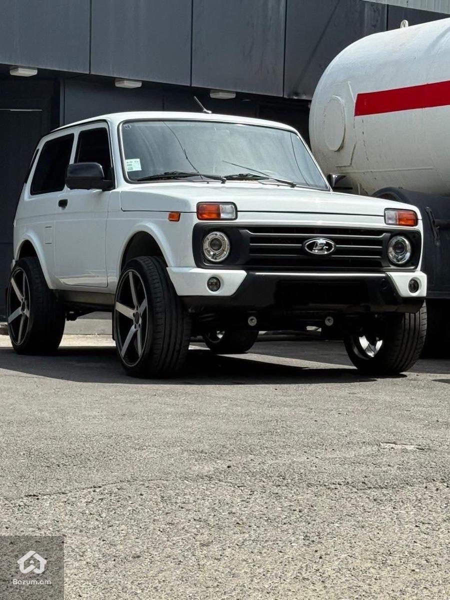 Lada Niva - image 1