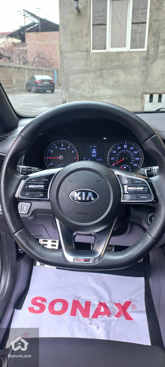 Kia Forte GT Line - image 12