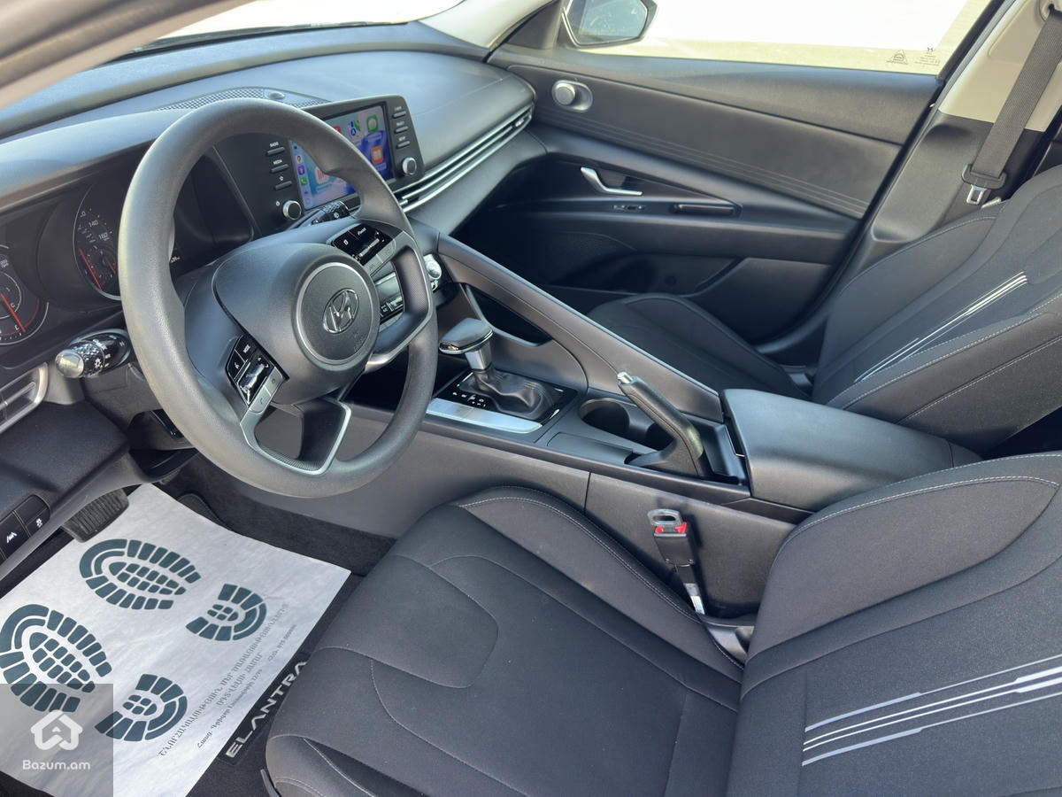 Elantra - image 11