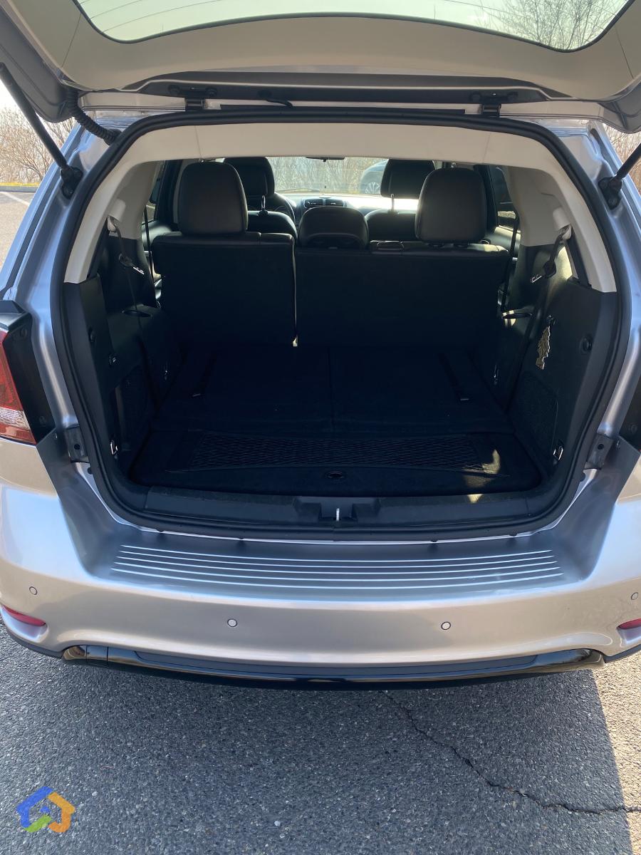 Dodge Journey Crossroad - image 7