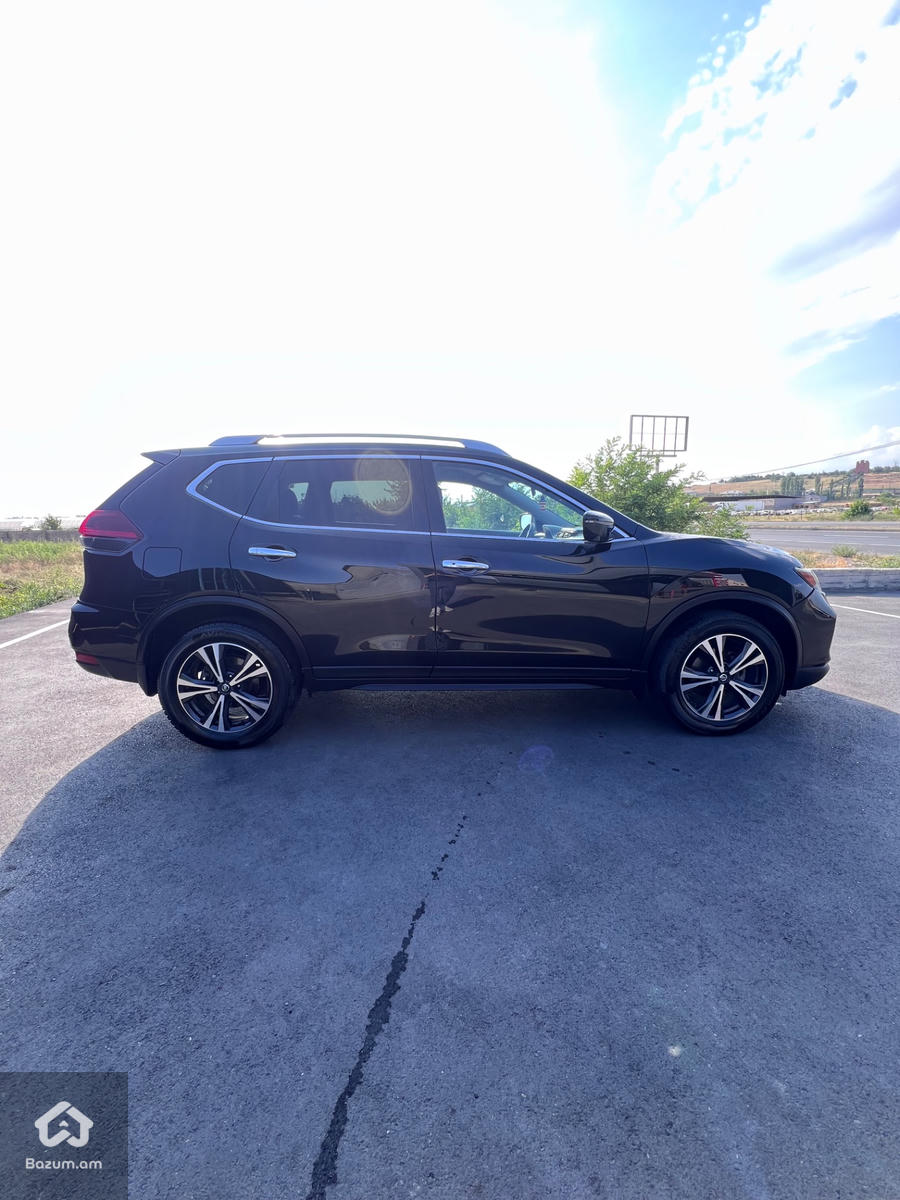 Nissan Rogue SV(AWD) - image 4