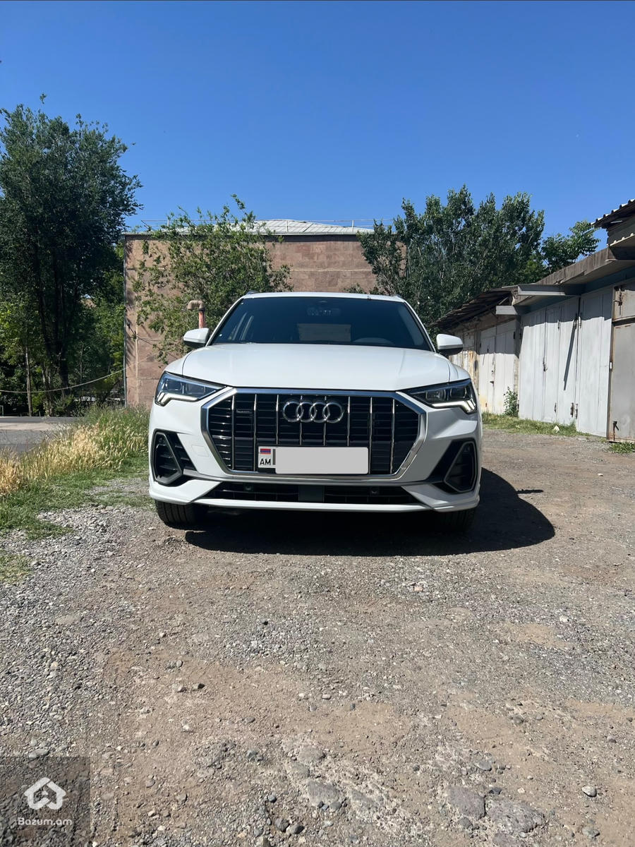 Audi Q3 Premium S Line 45 Quattro - image 8