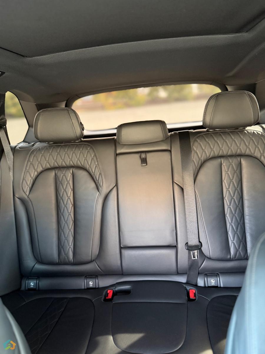 BMW X5 ,M50i - image 12