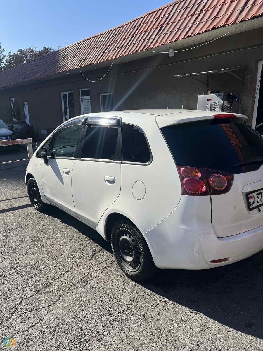 mitsubishi colt plus