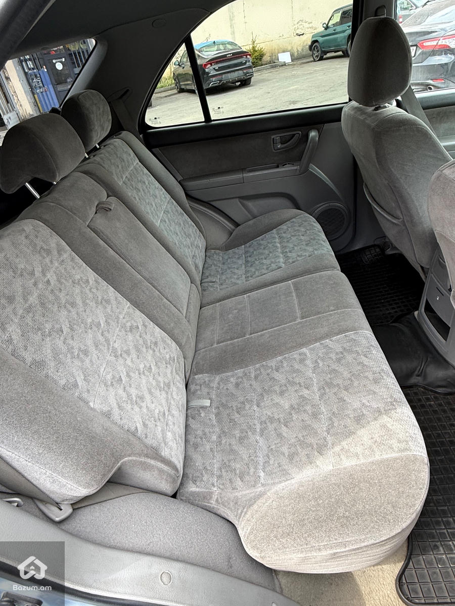 Kia Sorento - image 12