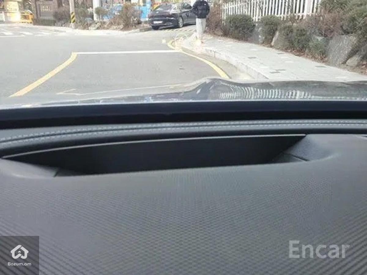 Mercedes Benz E350 AMG Line W213 - image 14