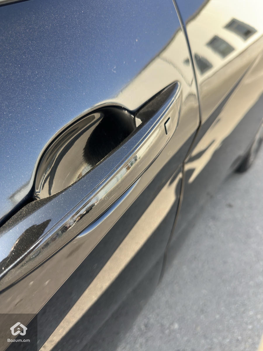 Elantra - image 22
