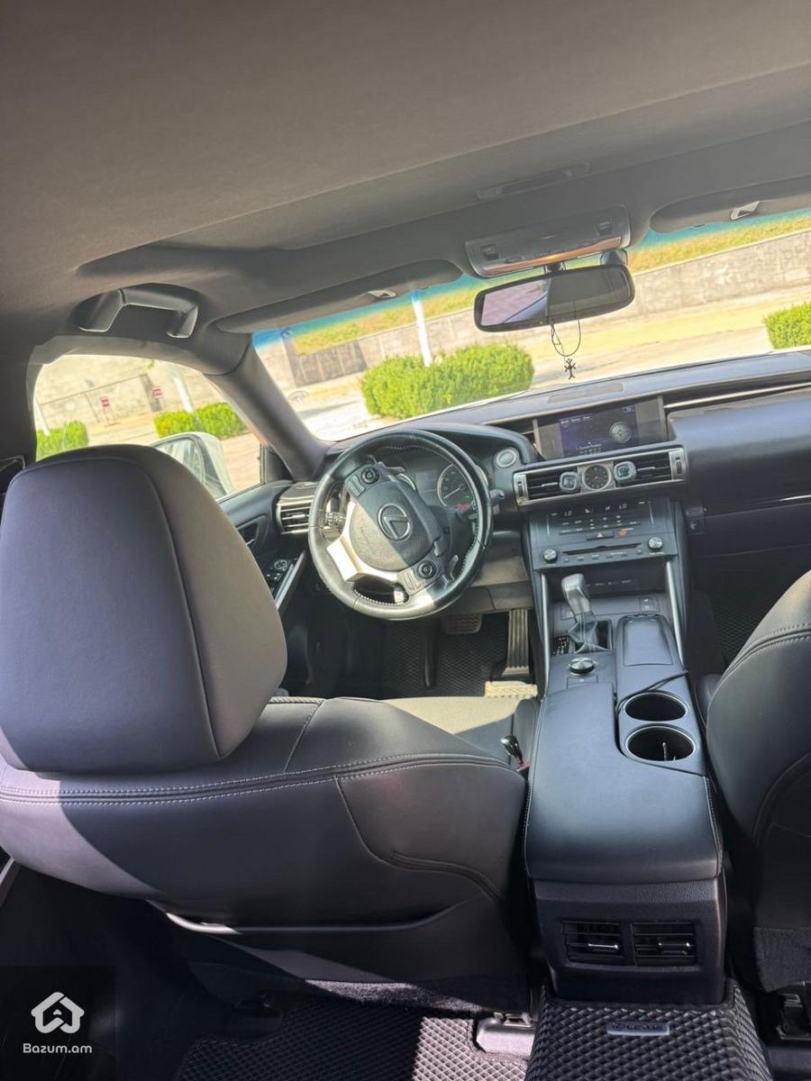 Lexus is 200t - image 10