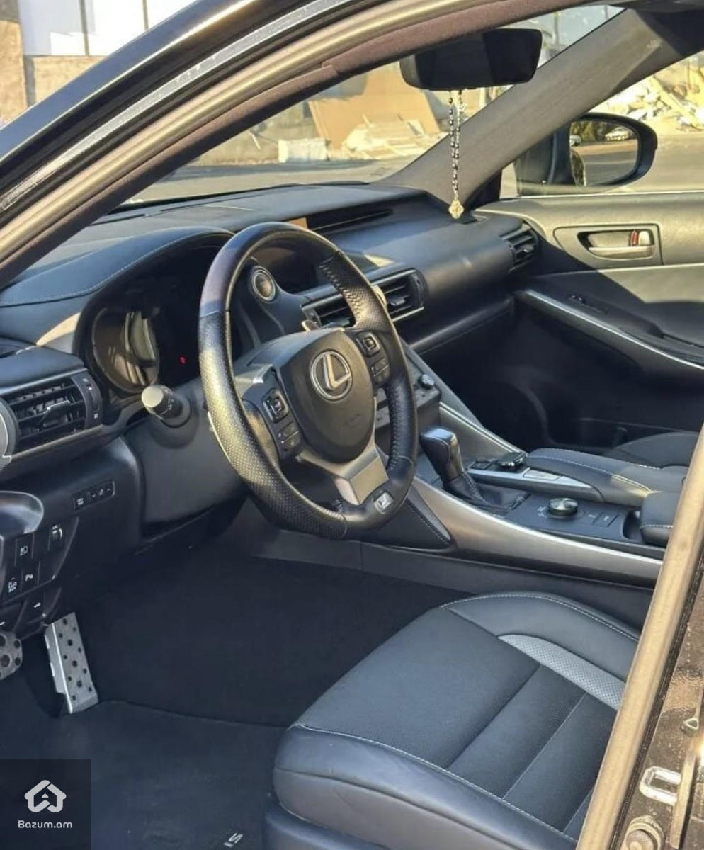 LEXUS is300 FSPORT 2020 - image 6