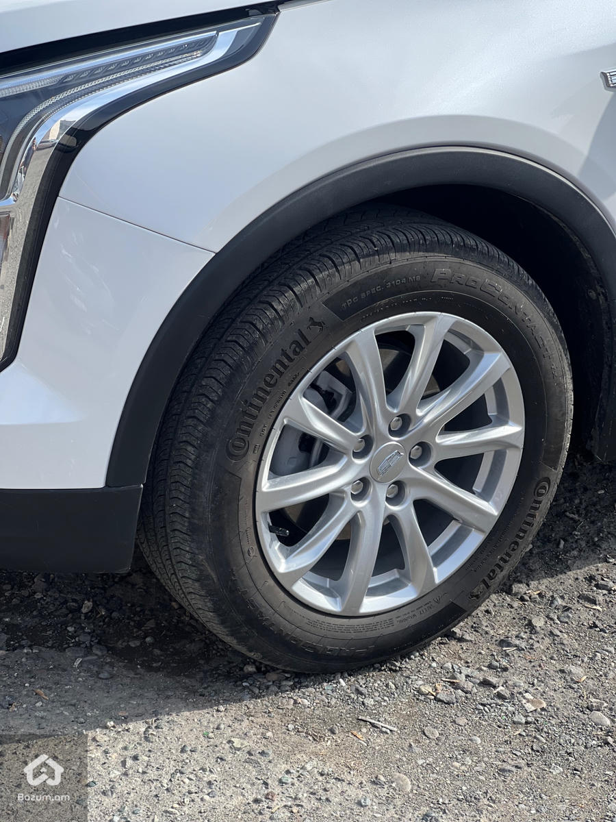 CADILLAC xt4  - image 14