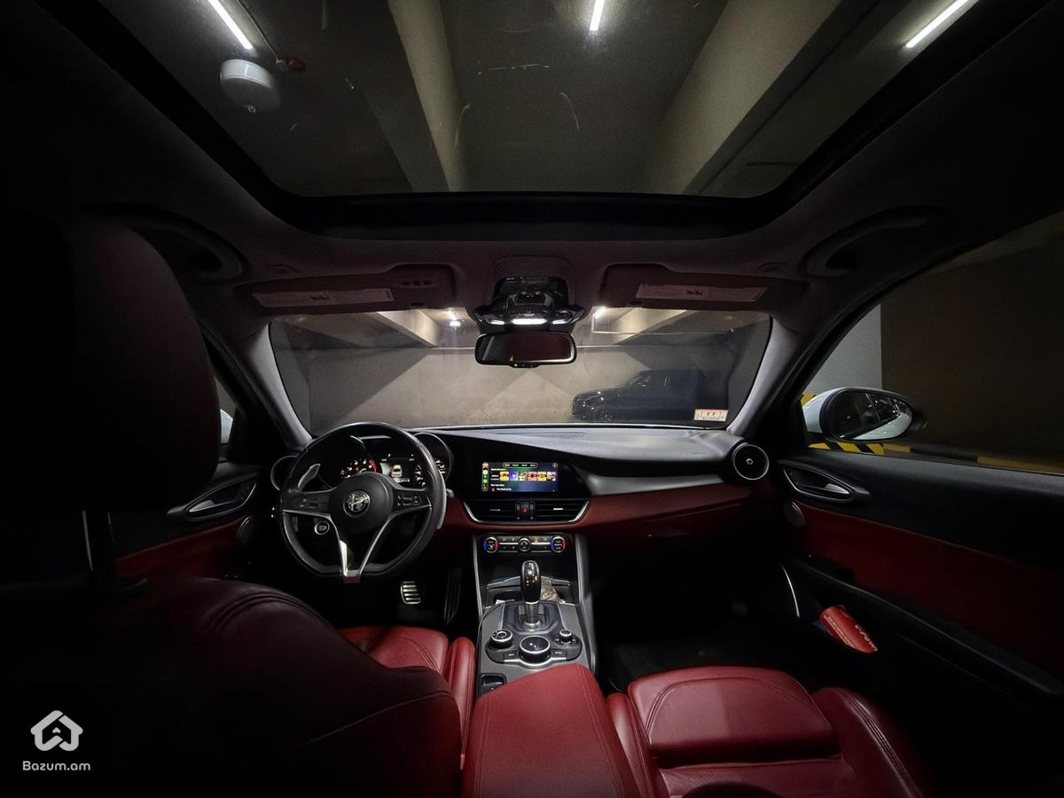 Alfa Romeo Giulia - image 12