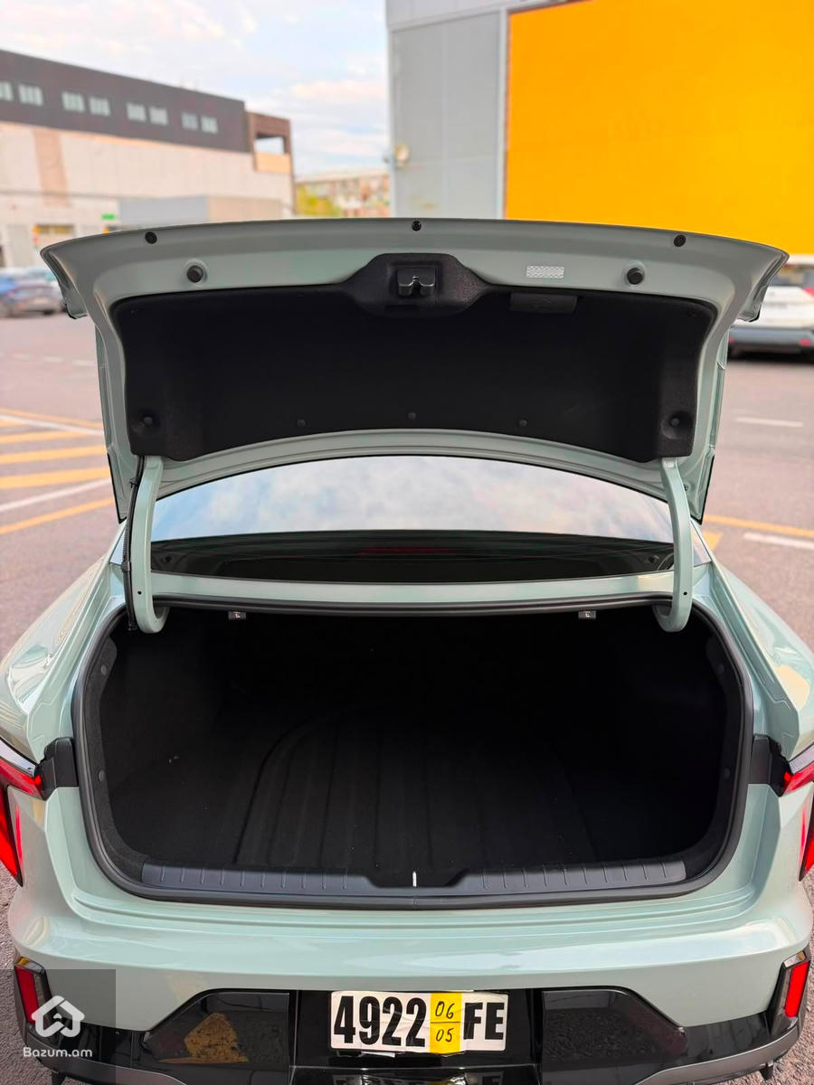 Kia K4 - image 12