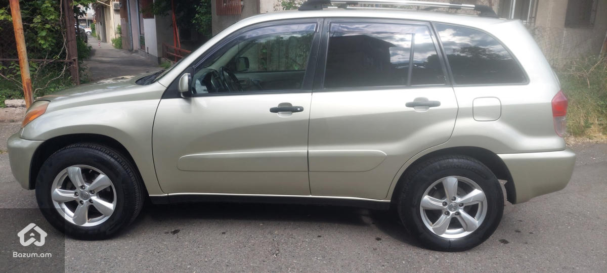 Toyota Rav4 - image 3