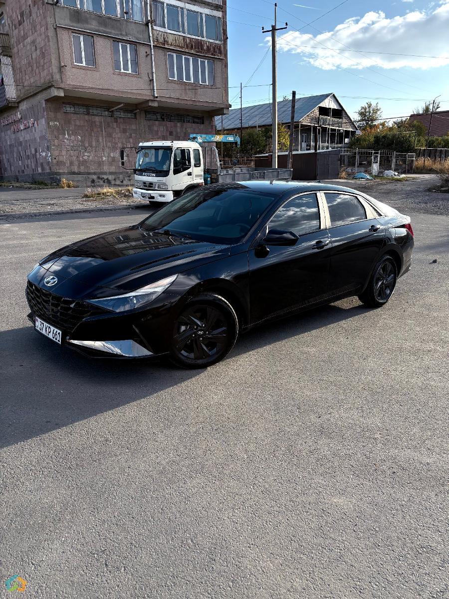 Hyundai elantra  - image 5