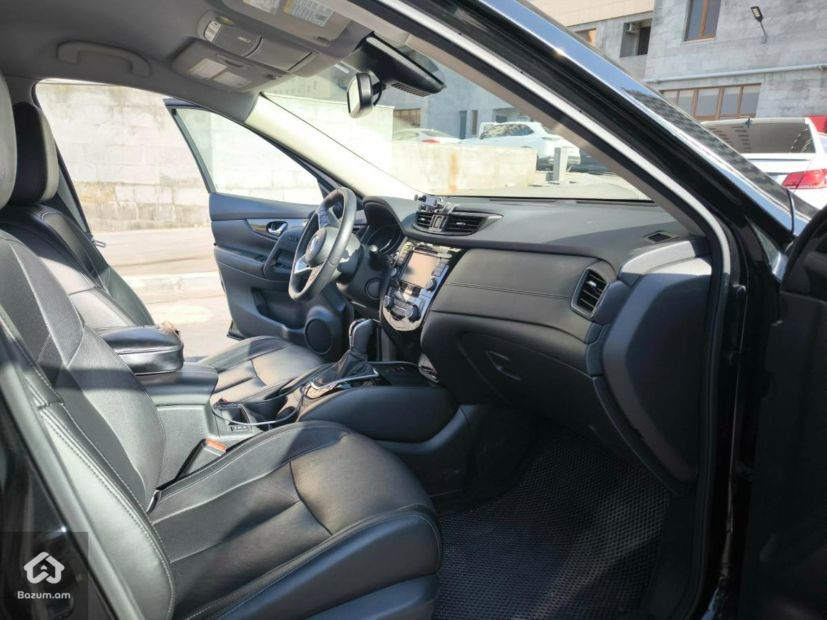 Nissan Rogue - image 8