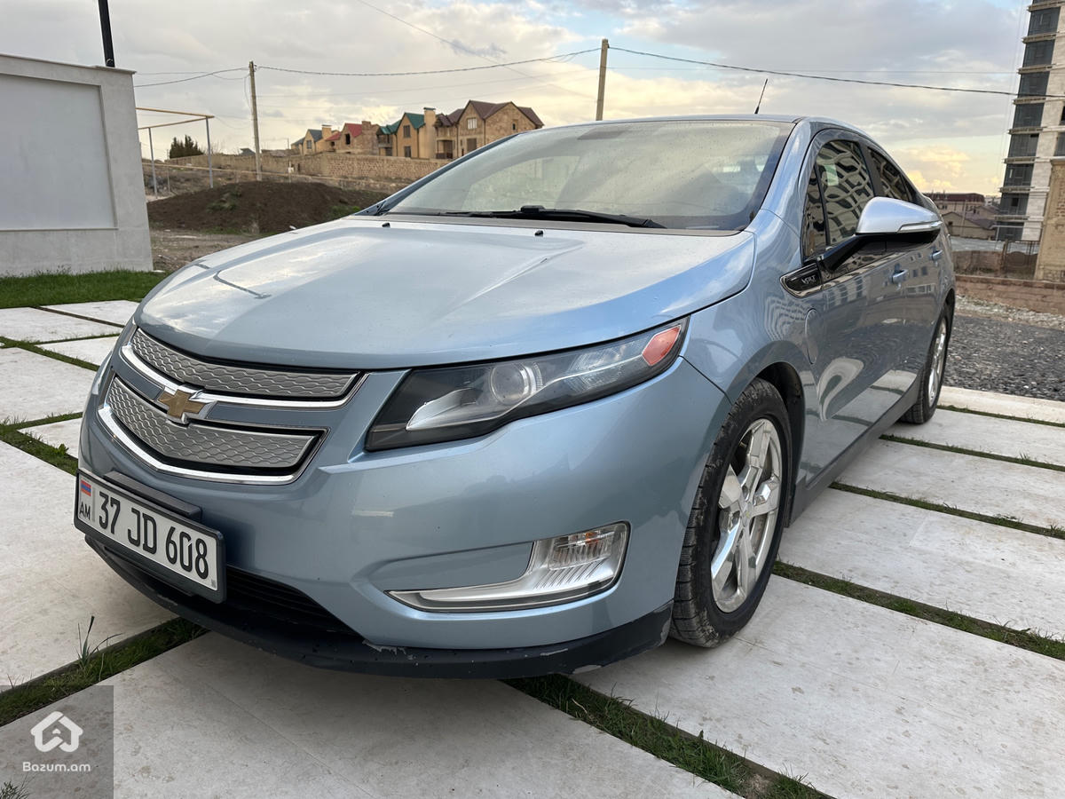 Chevrolet volt 1  - image 2