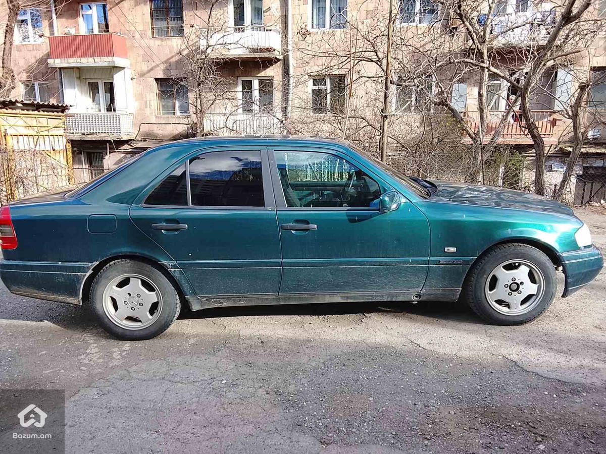  Mercedes benz c class - image 4