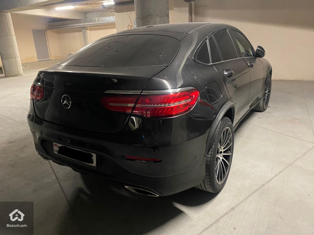 Mercedes Benz GLC 300 4 matic AMG - image 4