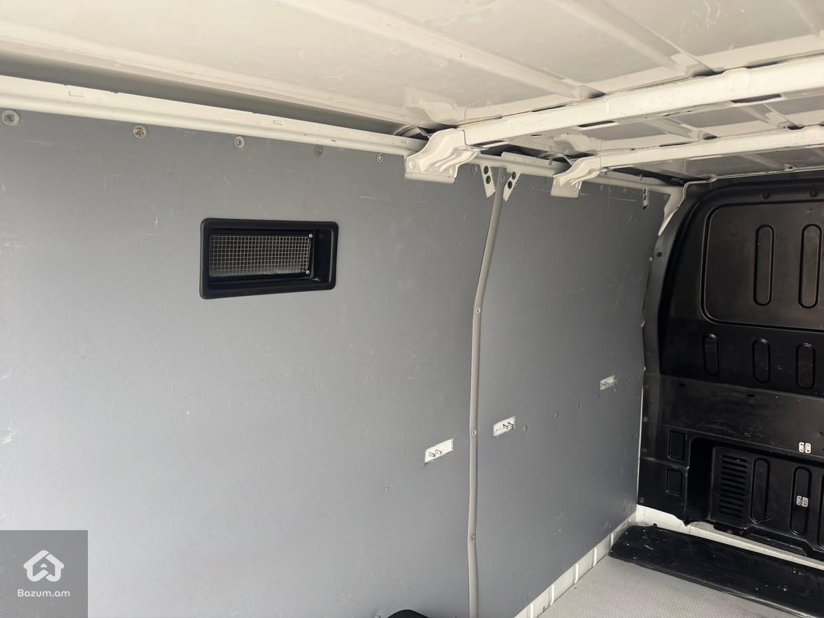 Ford transit - image 7