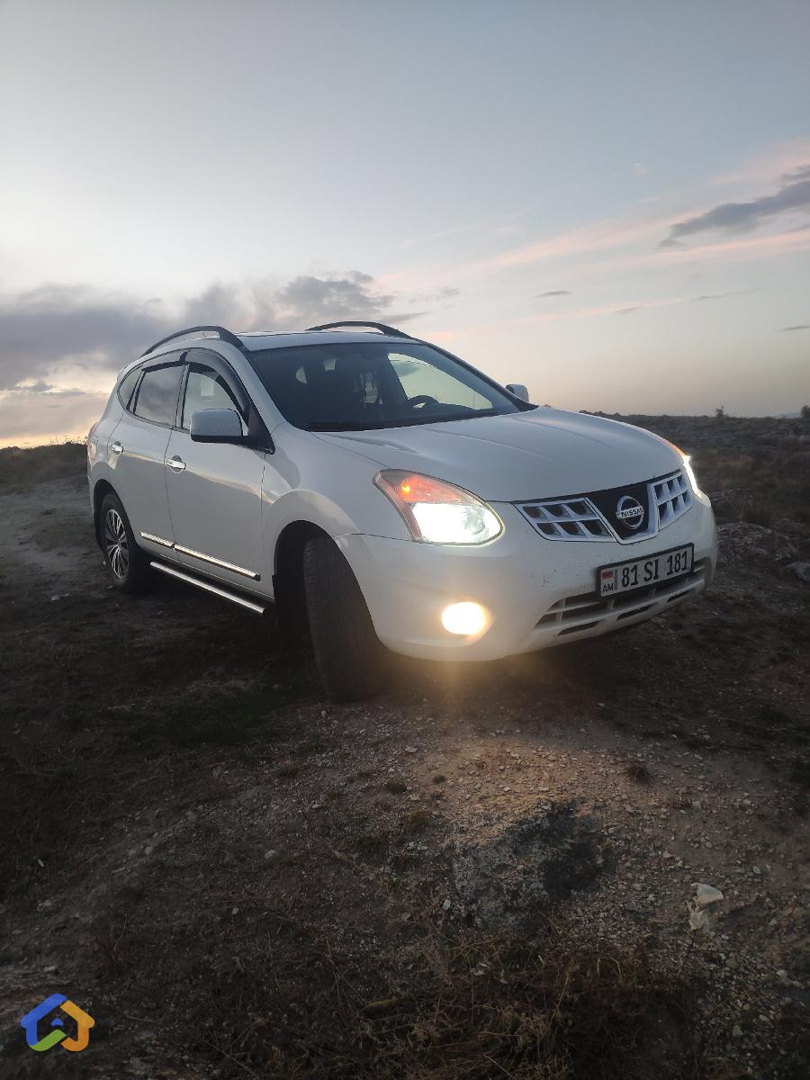 Nissan Rogue - image 6