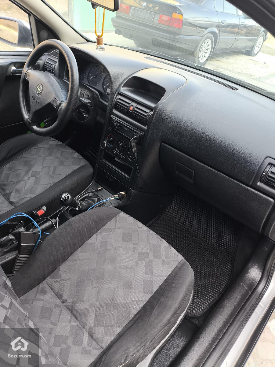 opel astra - image 8