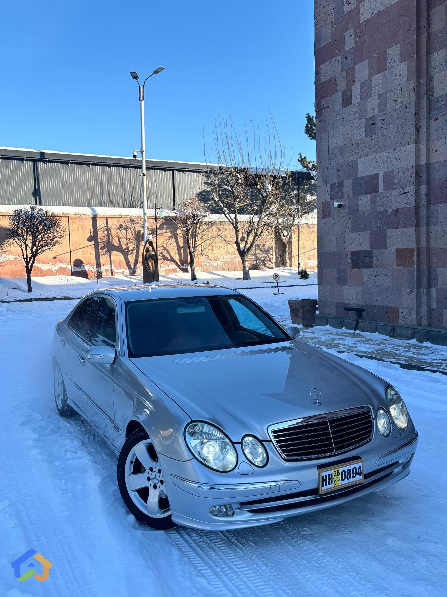 Mercedes benz W211 - image 2