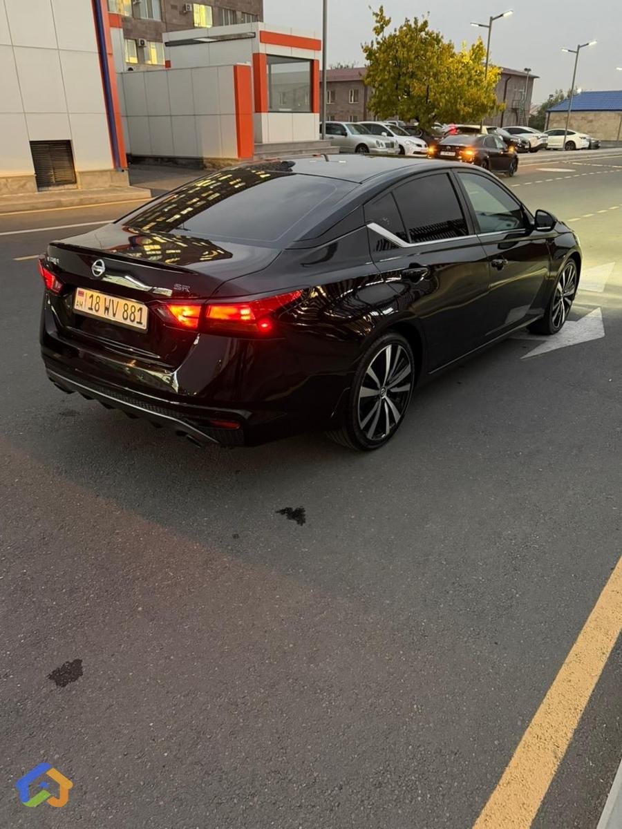 Nissan altima  - image 16