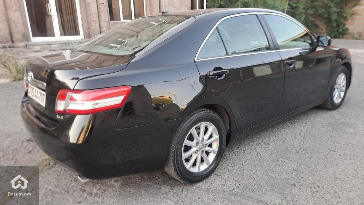 Toyota Camry 2011/9 - image 5