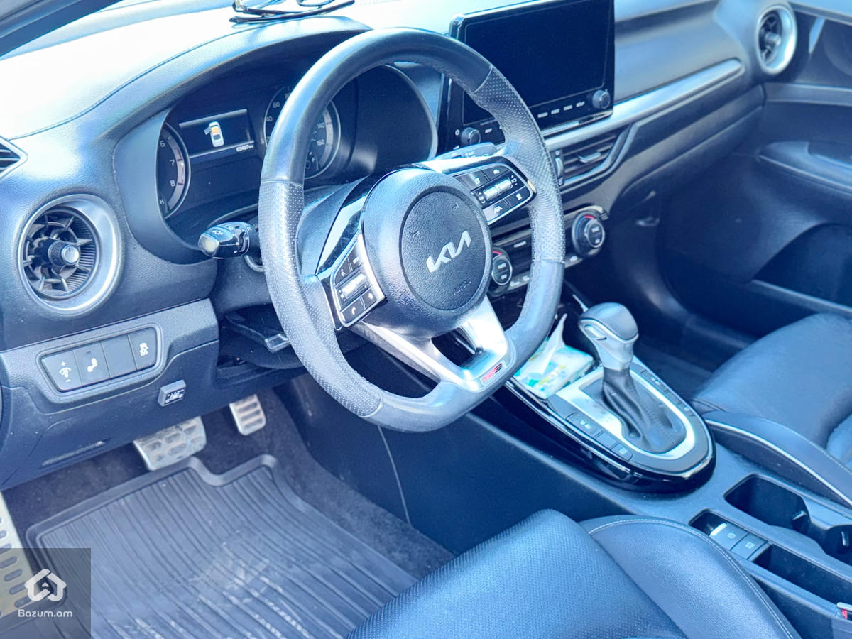 Kia Forte Gt-line Premier  - image 8