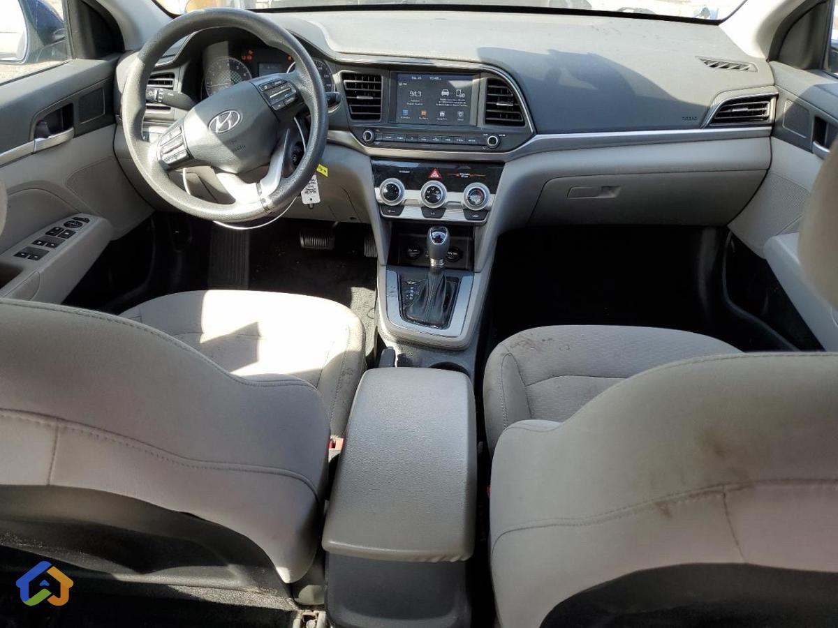 Hyundai Elantra Sel - image 6