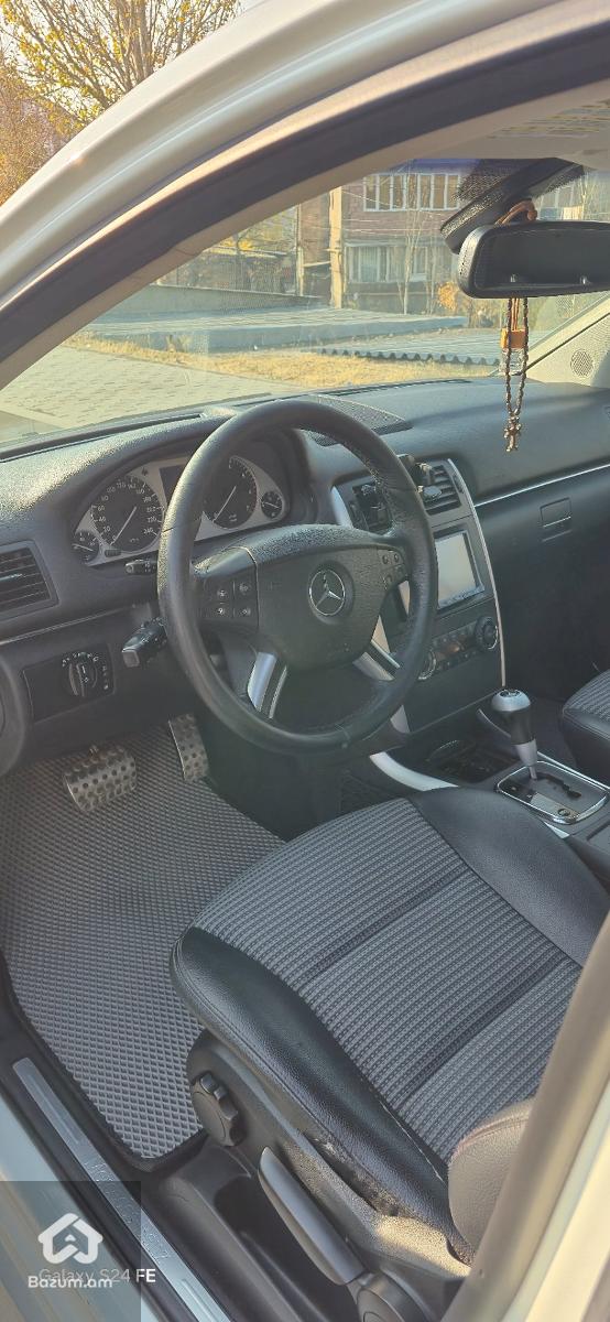 Mercedes-benz B200 - image 9