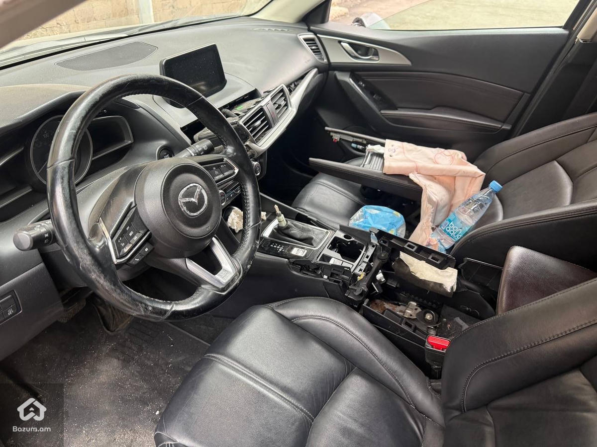 Mazda 3 Touring, 2017 - image 8