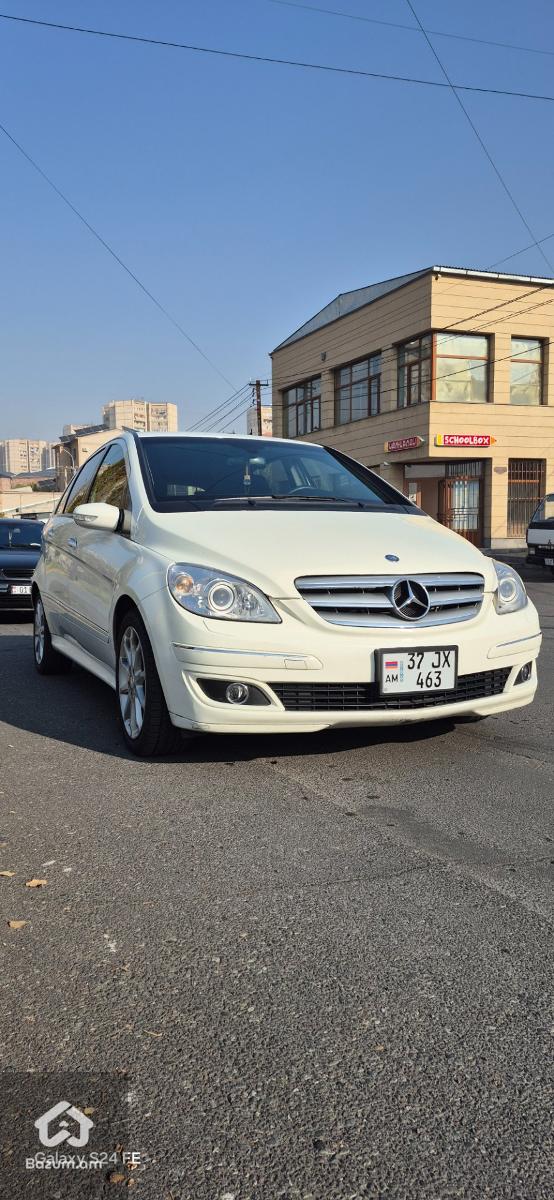 Mercedes-benz B200 - image 2