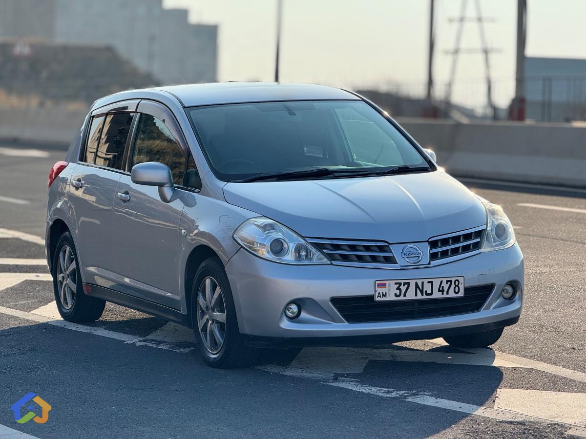 Nissan Tiida - image 19