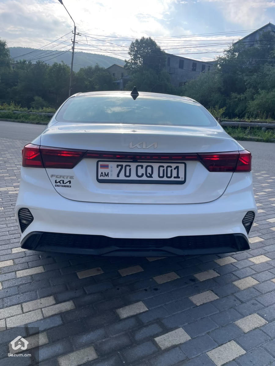 Kia forte - image 2