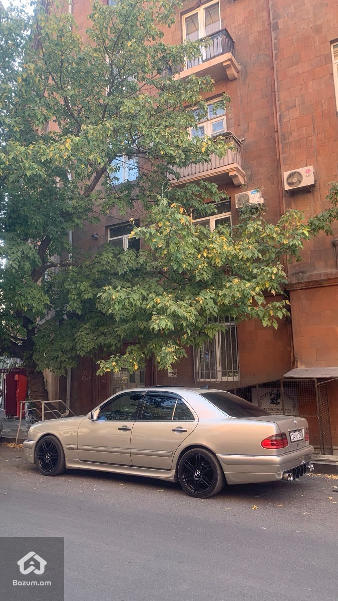 Mersedes Benz - image 7