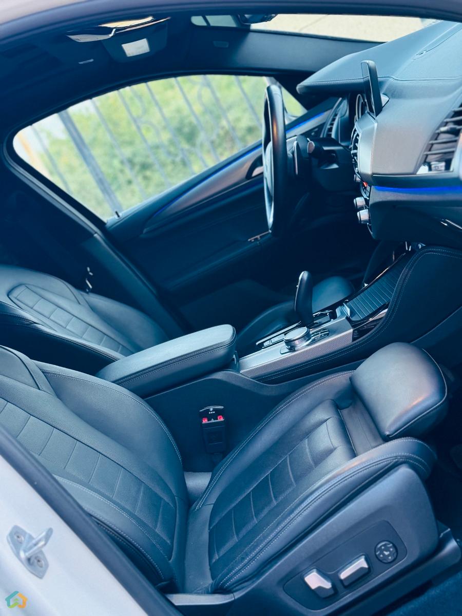 Bmw X4 M Competition - image 10