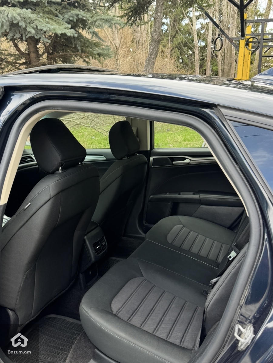 Ford Fusion Hybrid 2020 - image 10