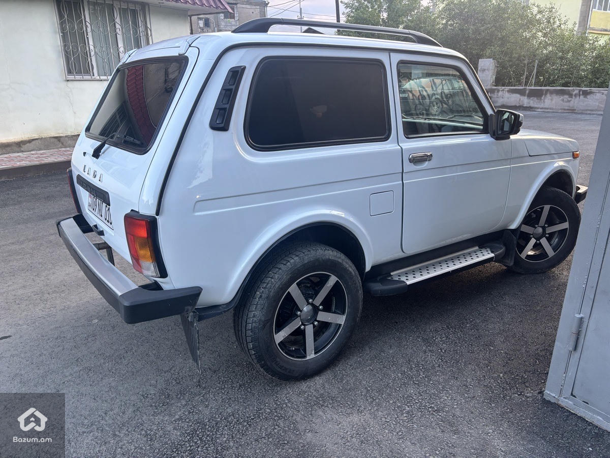 Lada Niva - image 5