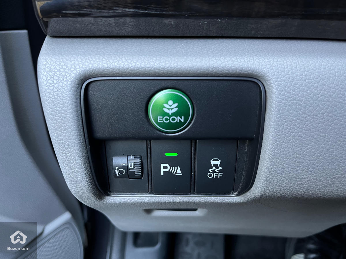 Honda Accord  - image 11
