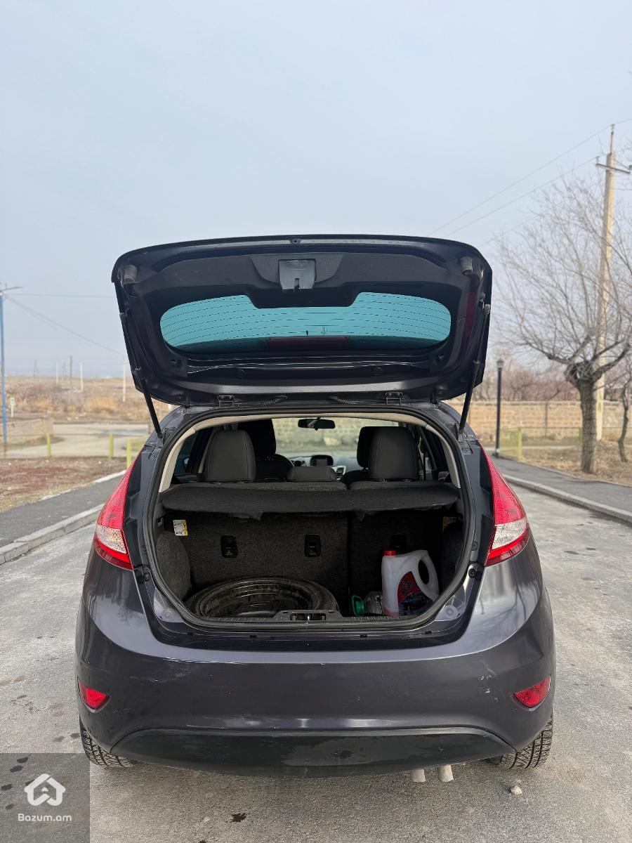 Ford Fiesta - image 6