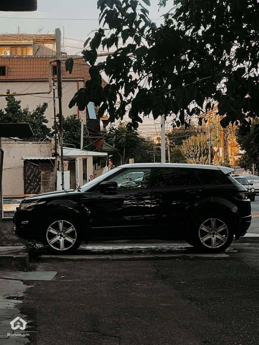 Range Rover - image 4