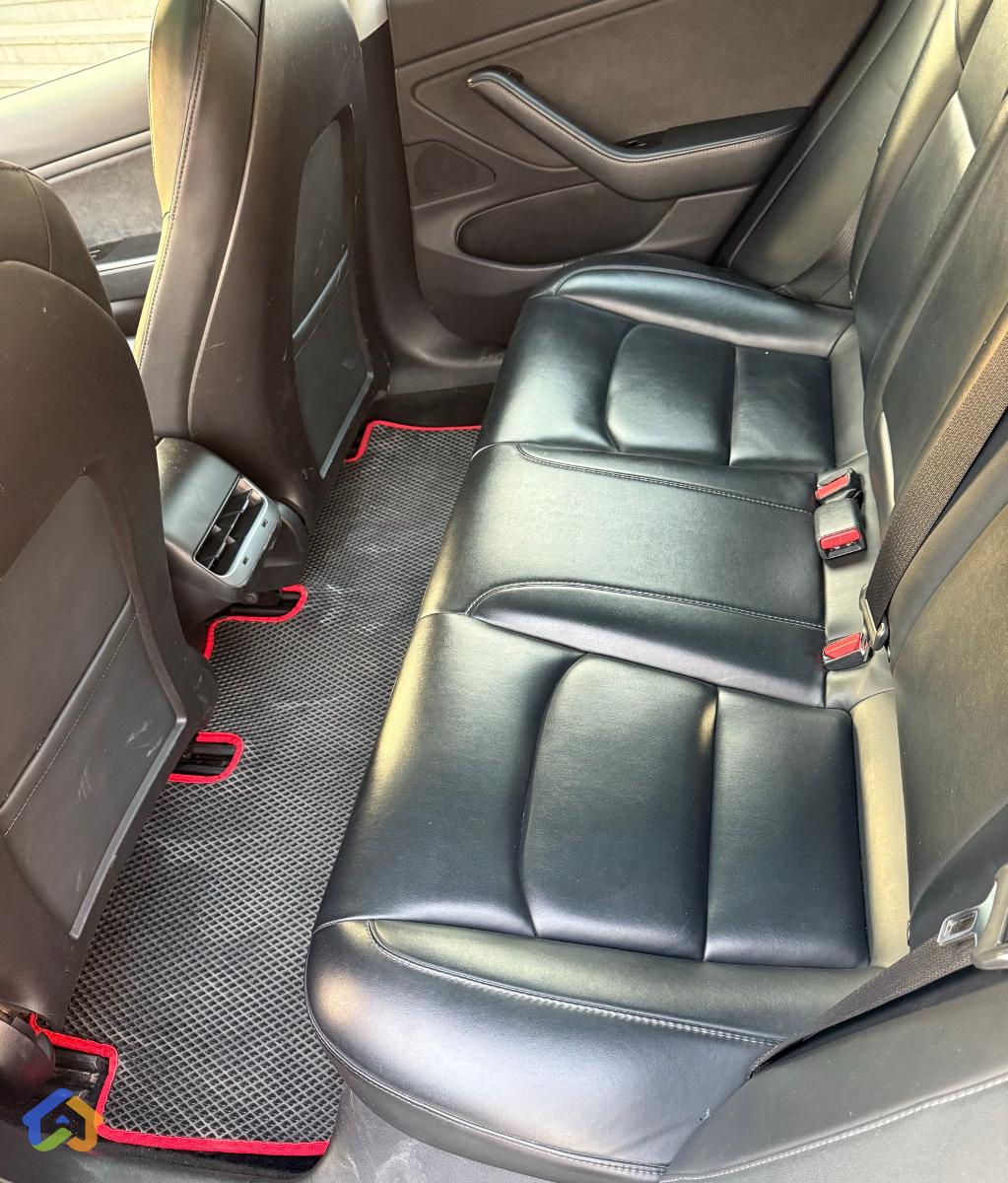 TESLA MODEL 3 SR+ - image 7