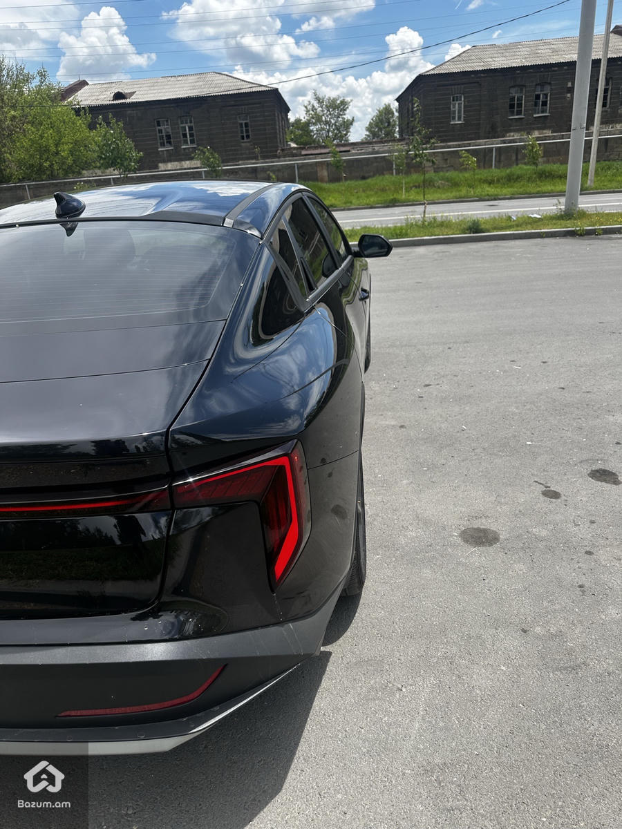 Kia k4 - image 10