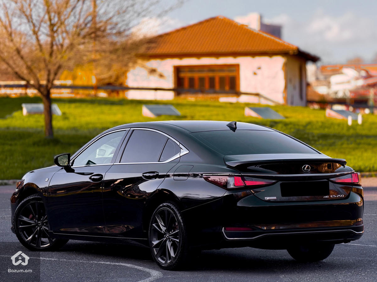 Lexus ES F-Sport 4x4 - image 4